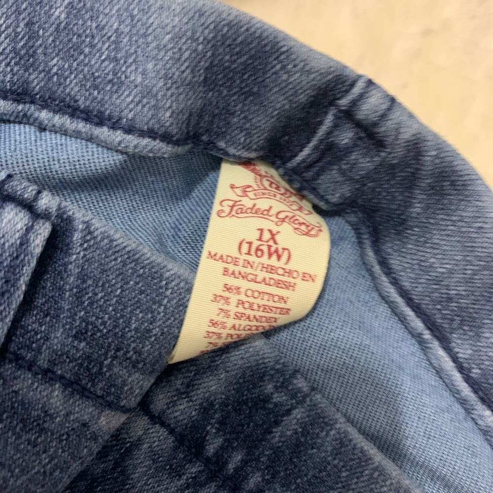 JEANS - Picture 5 of 6